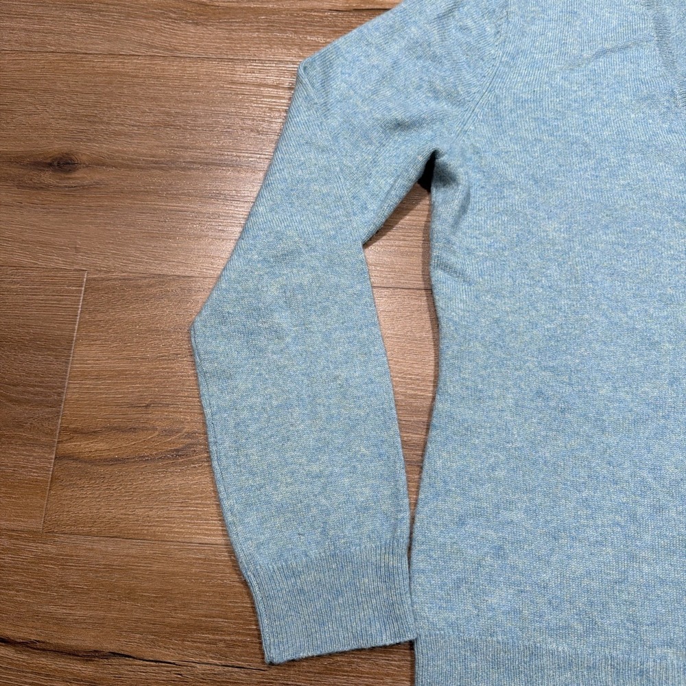 Lauren Ralph Lauren Women's PETITE LARGE V-Neck‎ 100% Cashmere Sweater Blue - Picture 2 of 11